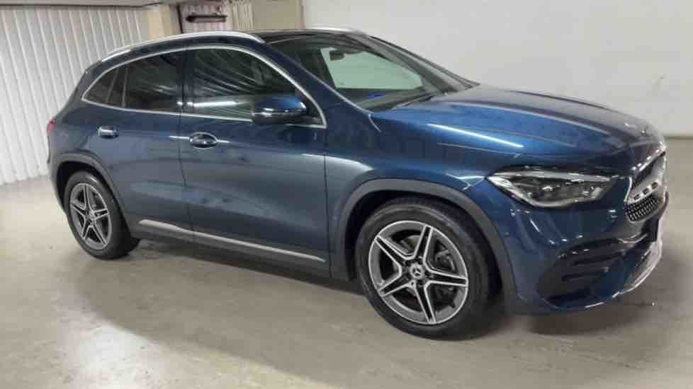 More views of Mercedes-Benz GLA