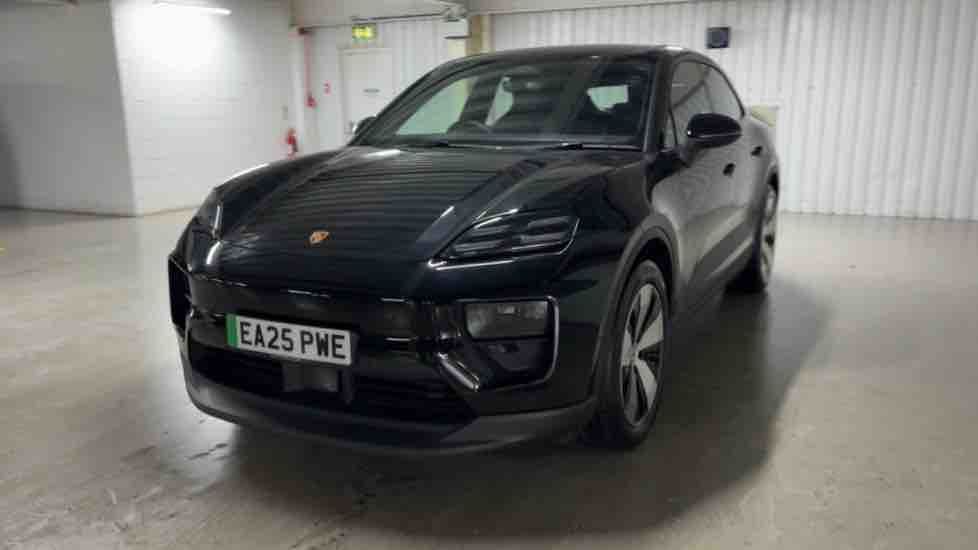 More views of Porsche Macan