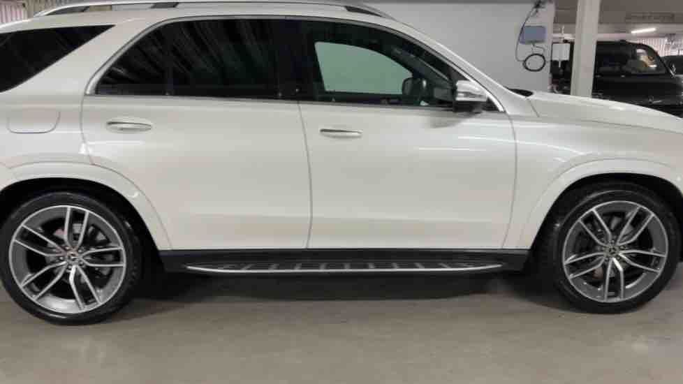 More views of Mercedes-Benz GLE