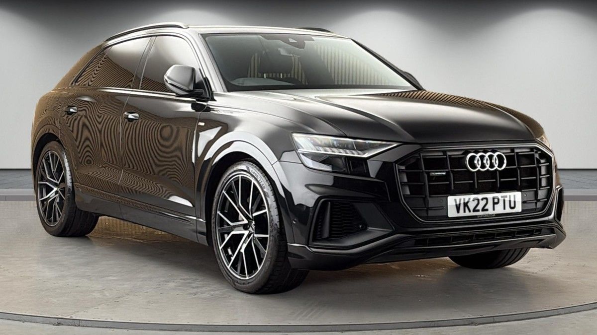 Audi Q8 Sticky Header Image