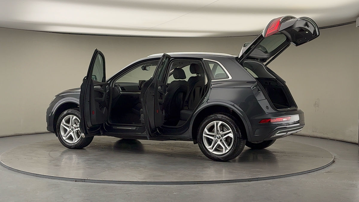 More views of Audi Q5