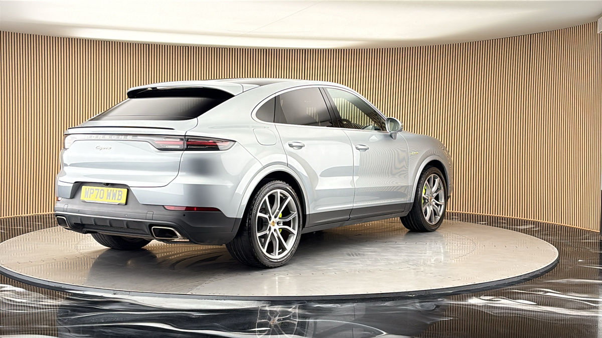 More views of Porsche Cayenne