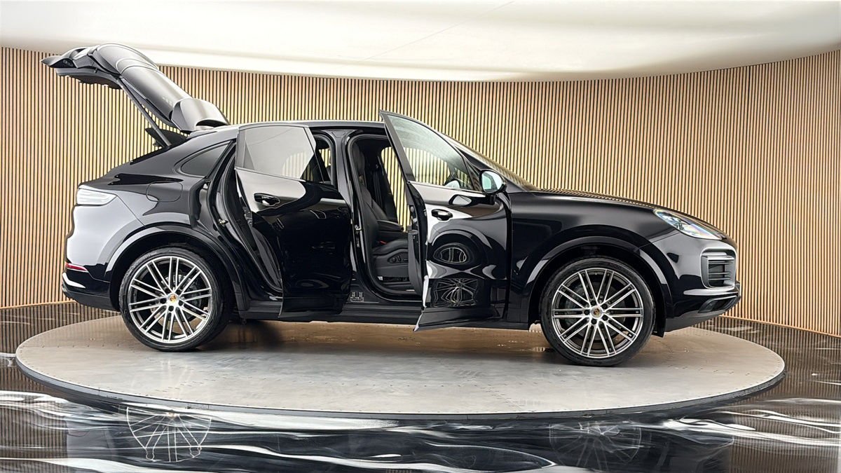 More views of Porsche Cayenne