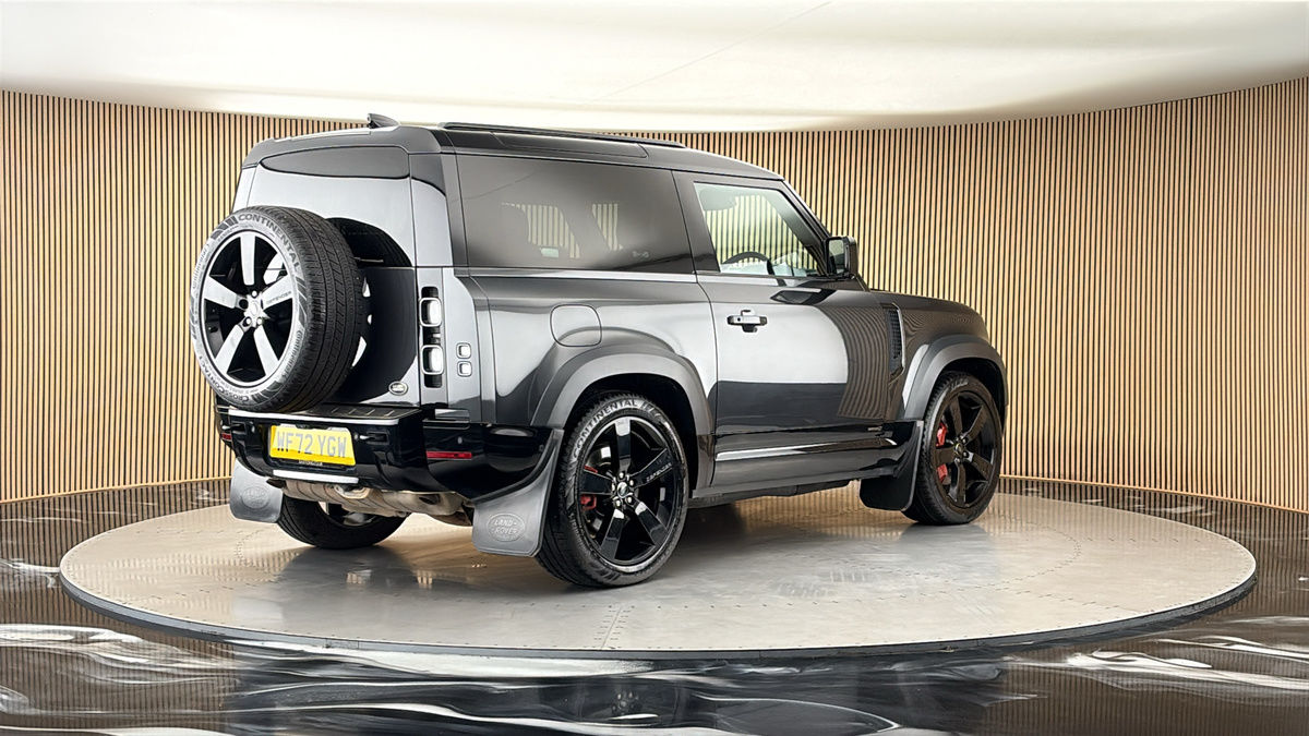 Land Rover Defender 90 Image 21