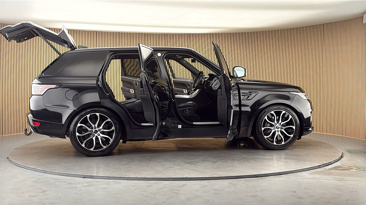 More views of Land Rover Range Rover Sport