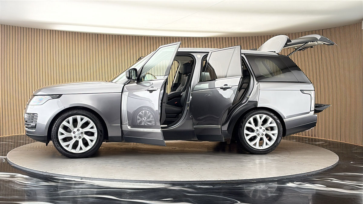 More views of Land Rover Range Rover