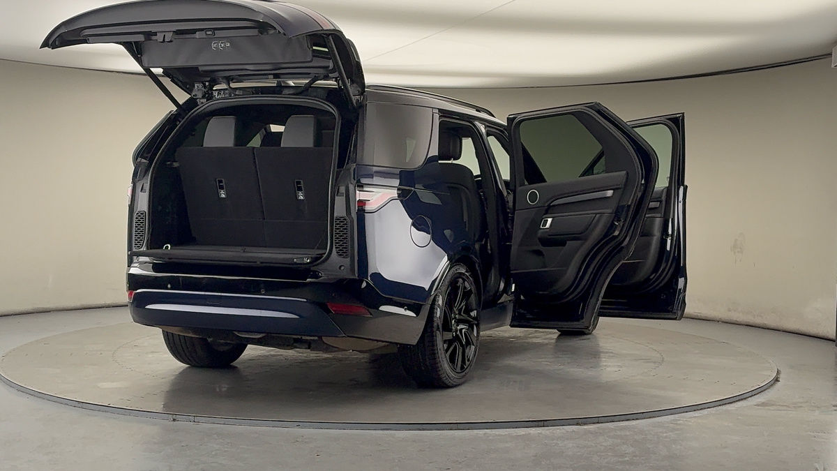 More views of Land Rover Discovery