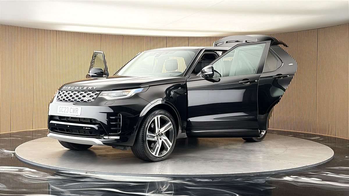 More views of Land Rover Discovery