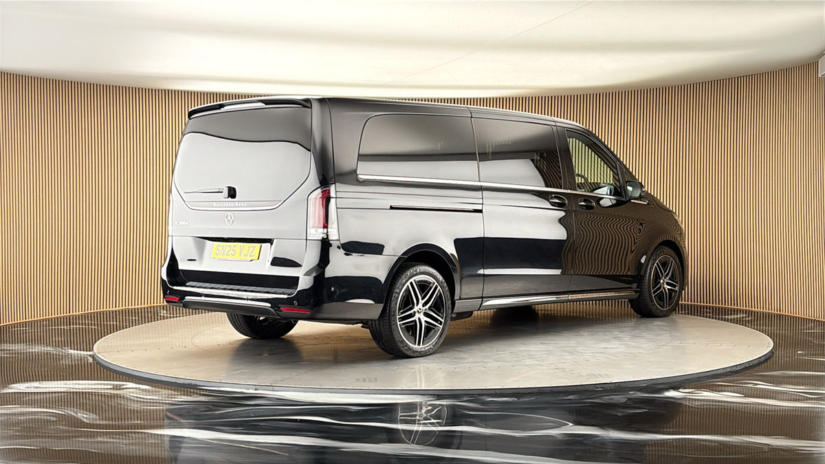 Mercedes-Benz V Class Image 21