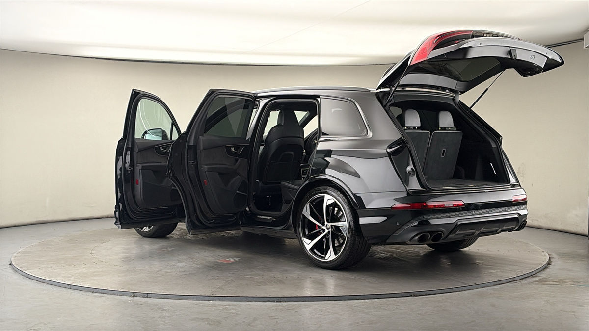 More views of Audi SQ7