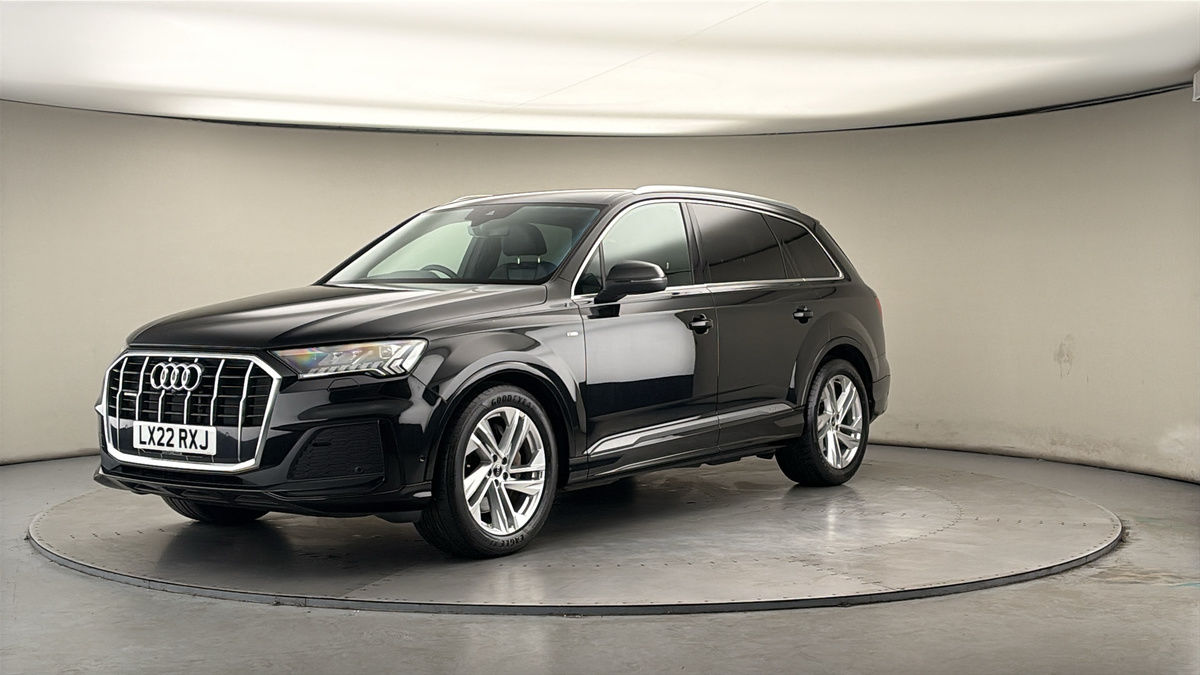 More views of Audi Q7