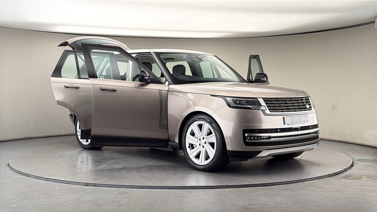 More views of Land Rover Range Rover