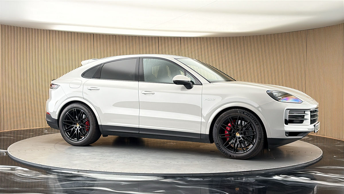More views of Porsche Cayenne