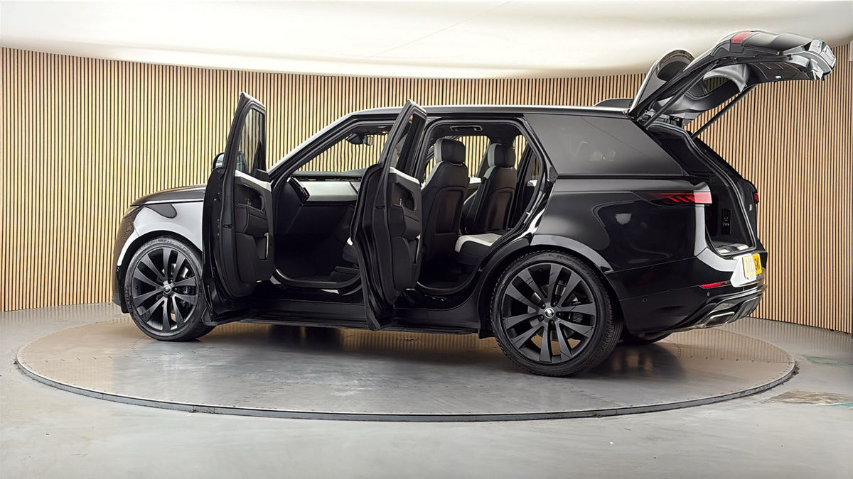 More views of Land Rover Range Rover Sport