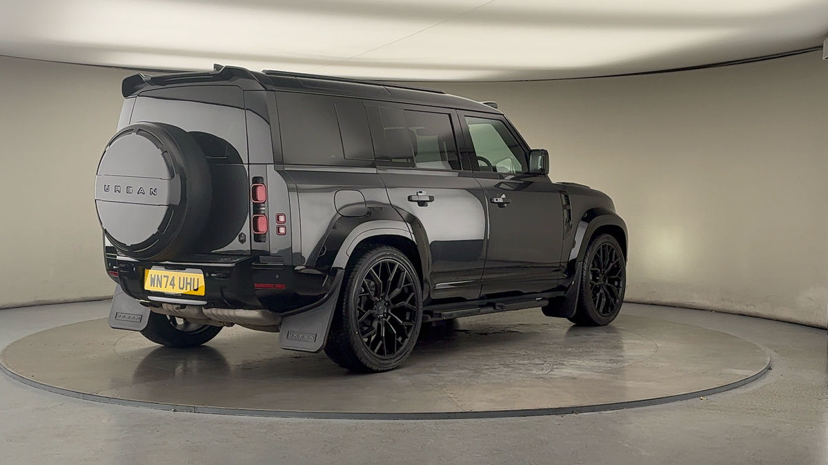 More views of Land Rover Defender 110