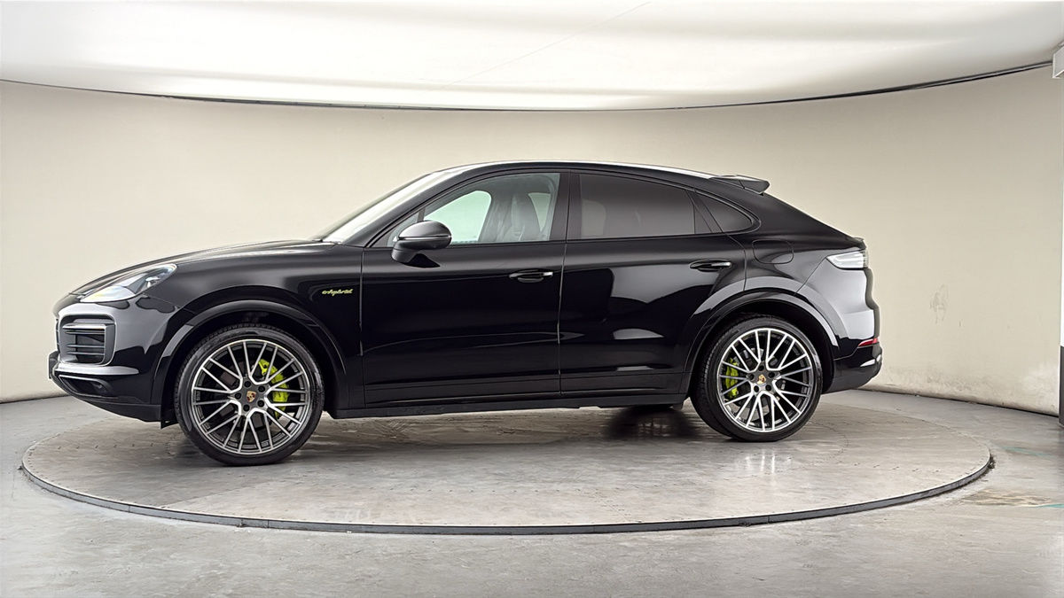 More views of Porsche Cayenne