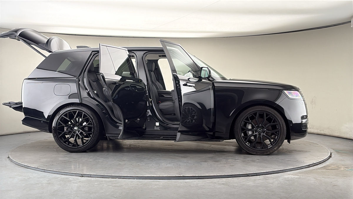 More views of Land Rover Range Rover