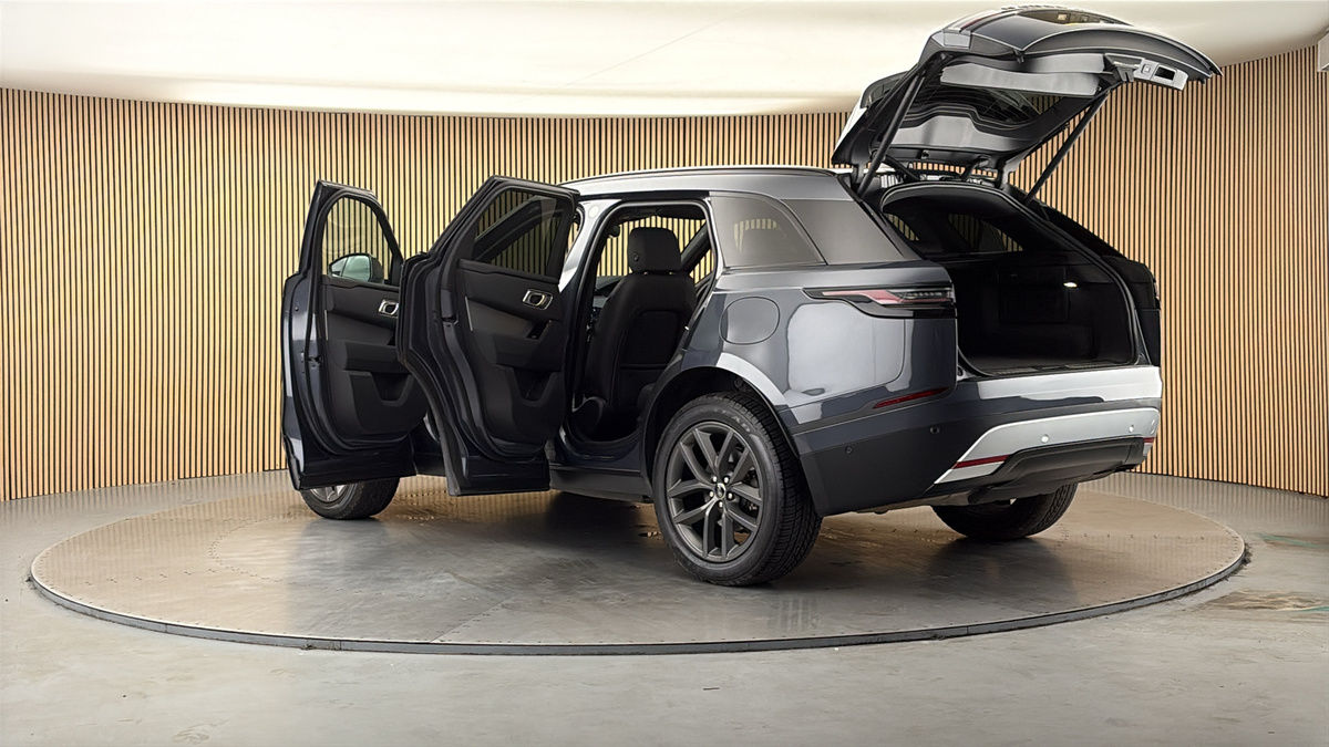 More views of Land Rover Range Rover Velar