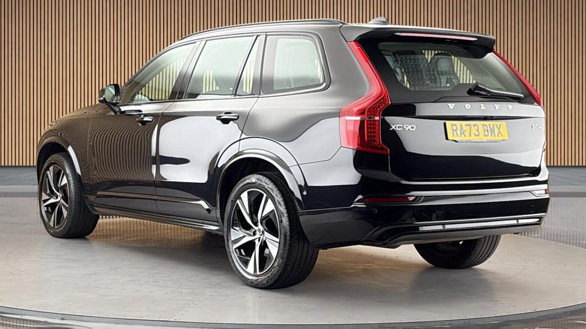 Volvo XC90 Image 2