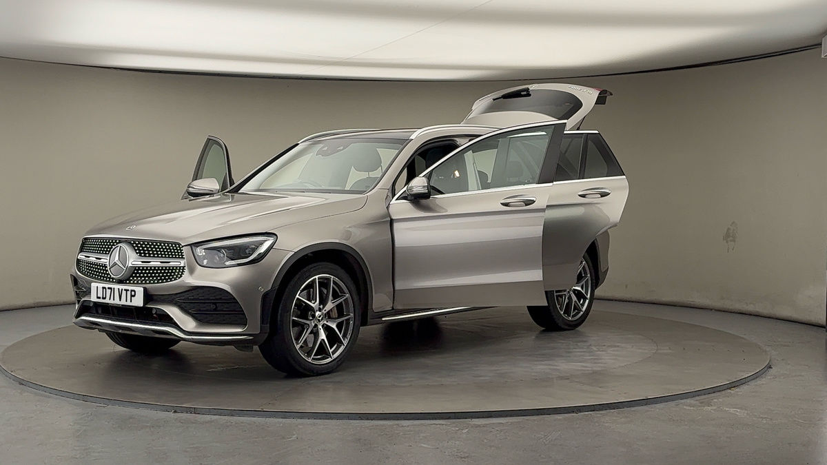 More views of Mercedes-Benz GLC