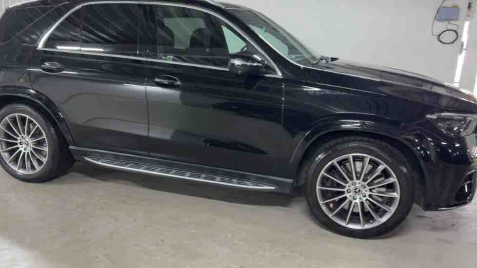 More views of Mercedes-Benz GLE