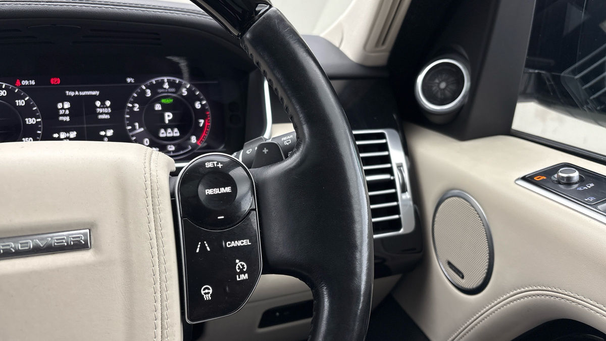 Land Rover Range Rover Image 14