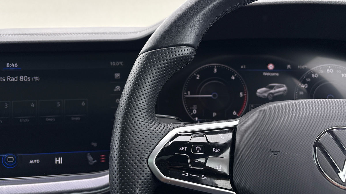 Volkswagen Touareg Image 13