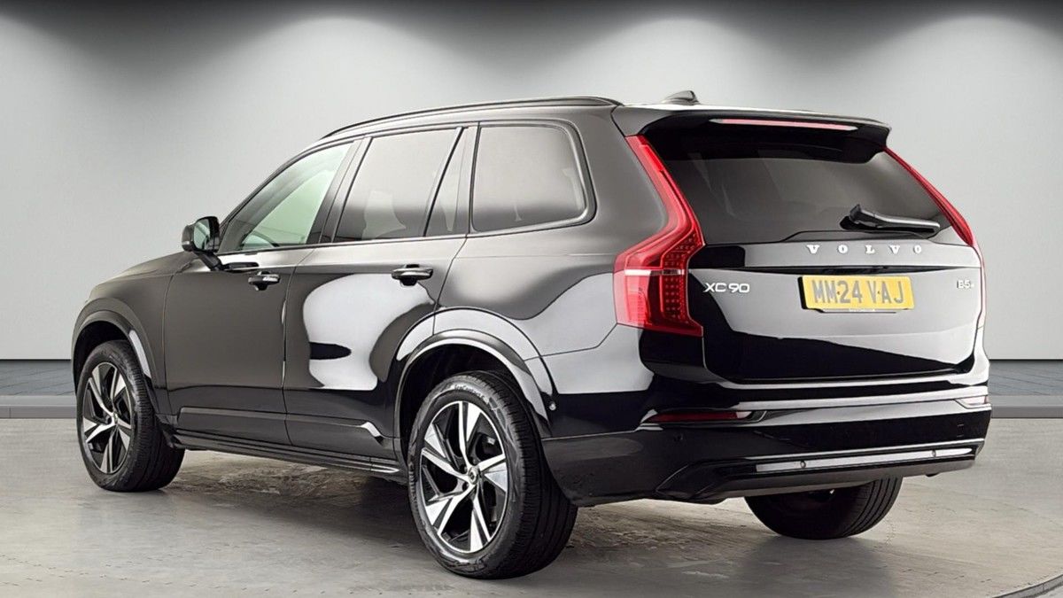 Volvo XC90 Image 2