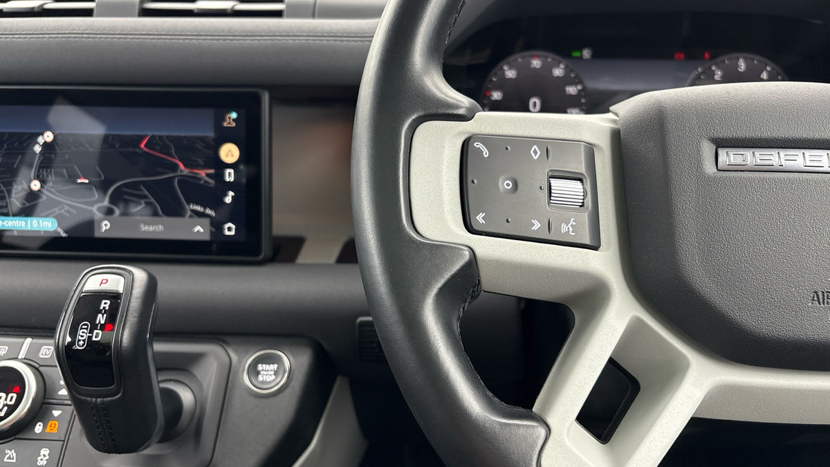Land Rover Defender 110 Urban Image 13