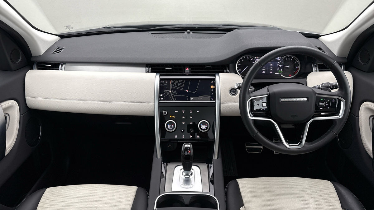 Land Rover Discovery Sport Image 12