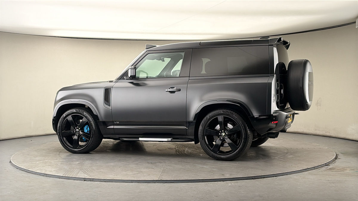 More views of Land Rover Defender 90