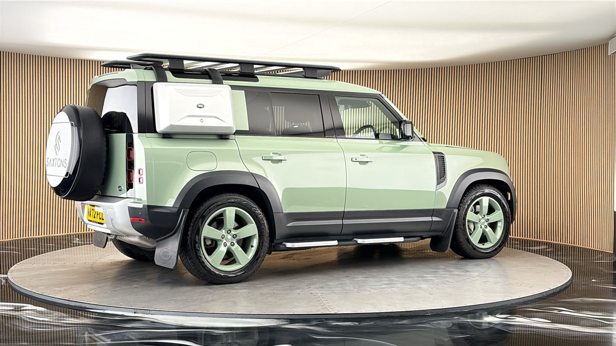 More views of Land Rover Defender 110