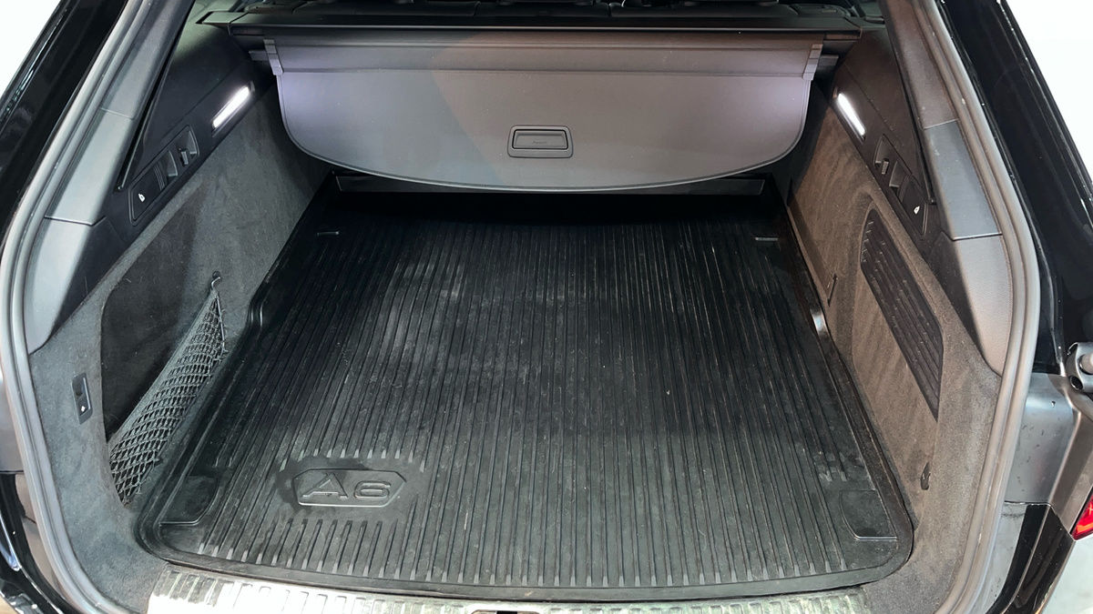 Audi A6 Avant Image 11