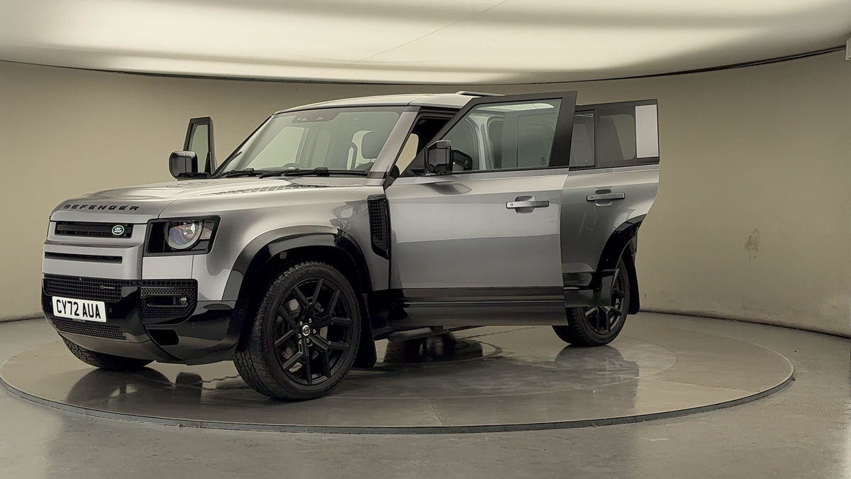 More views of Land Rover Defender 110