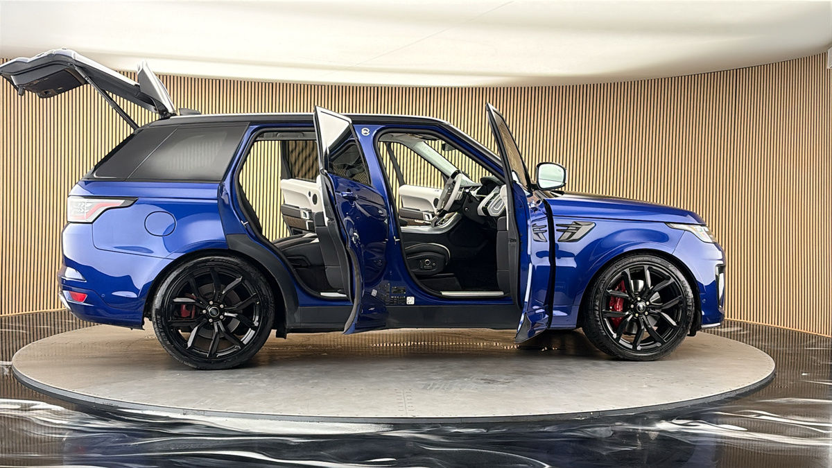 More views of Land Rover Range Rover Sport
