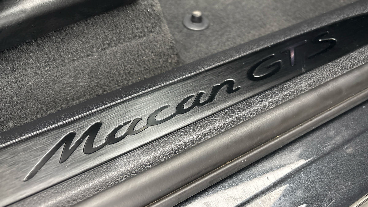 Porsche Macan Image 25