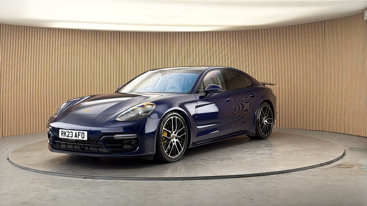 More views of Porsche Panamera