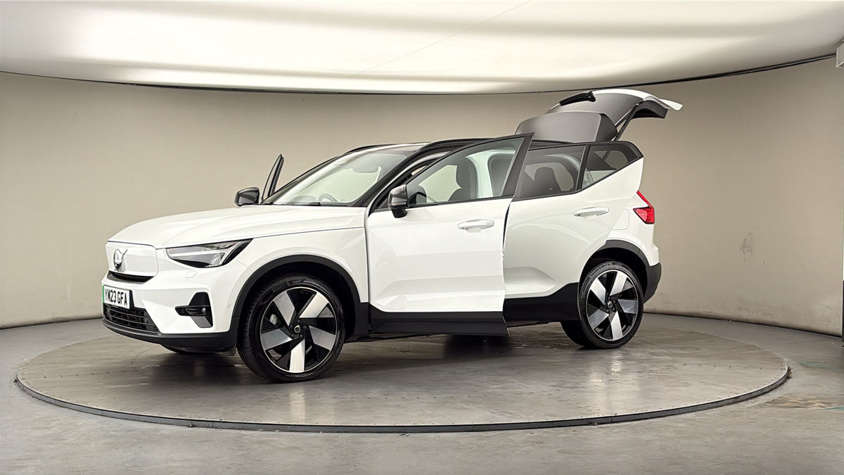More views of Volvo XC40