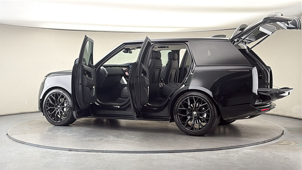 More views of Land Rover Range Rover