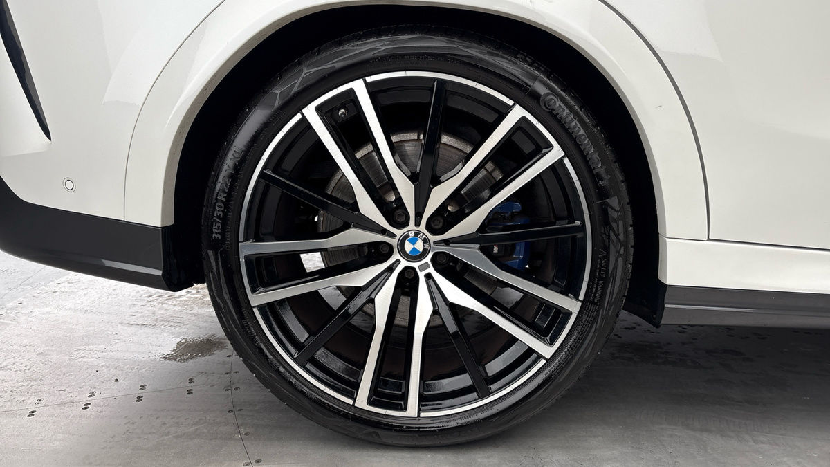 BMW X6 Image 10