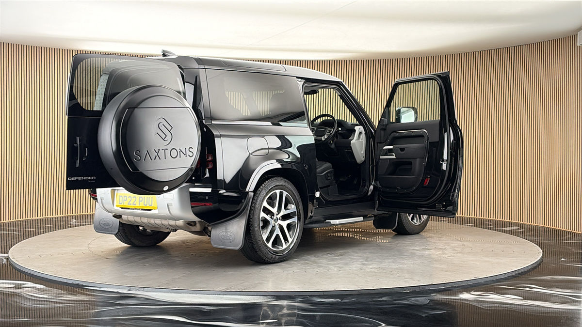 More views of Land Rover Defender 90