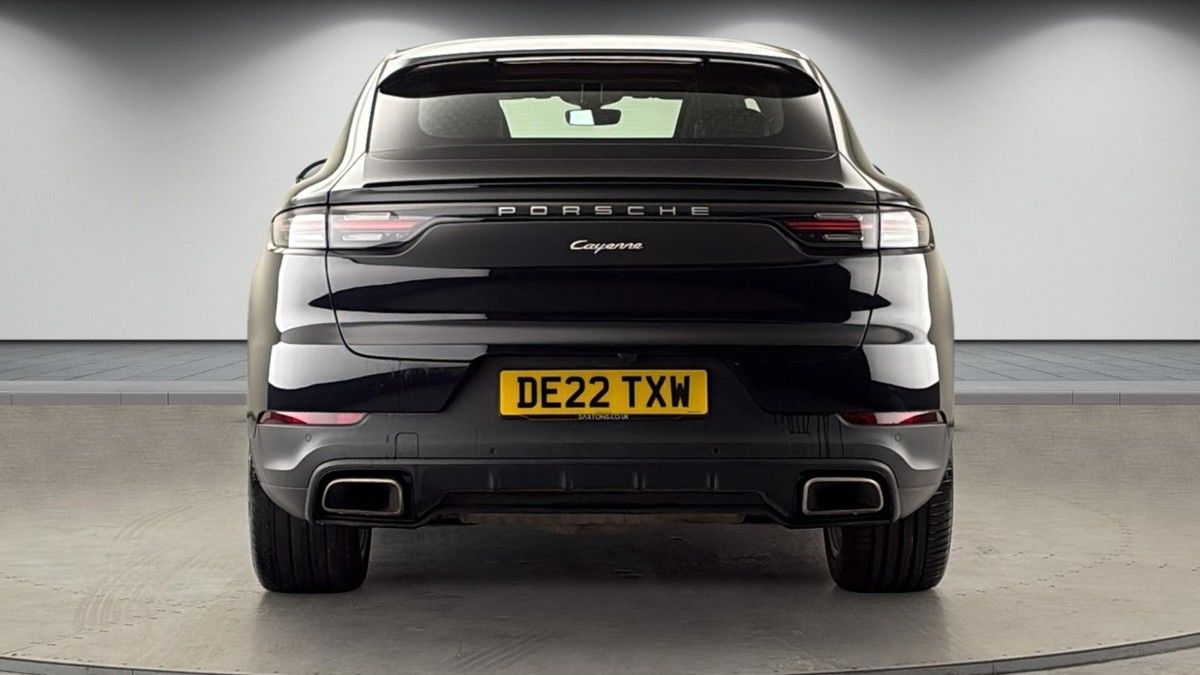 Porsche Cayenne Image 4