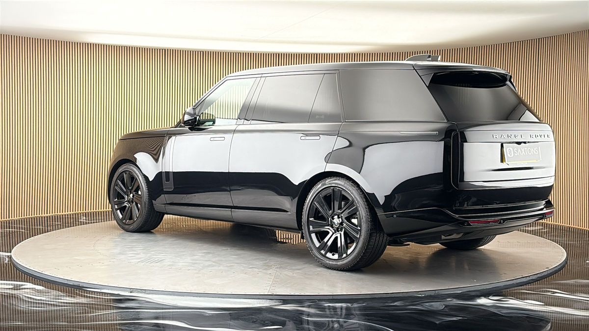 More views of Land Rover Range Rover