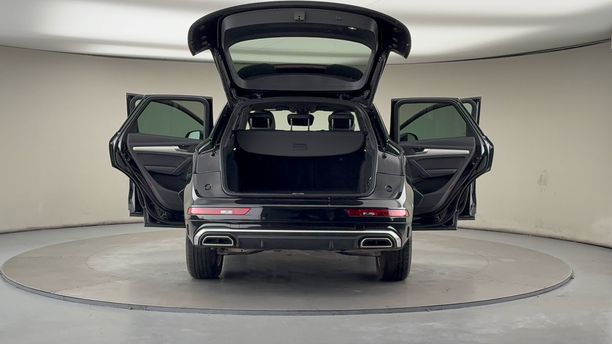 More views of Audi Q5