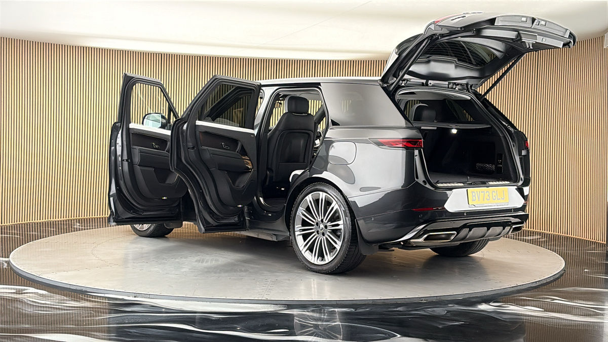 More views of Land Rover Range Rover Sport