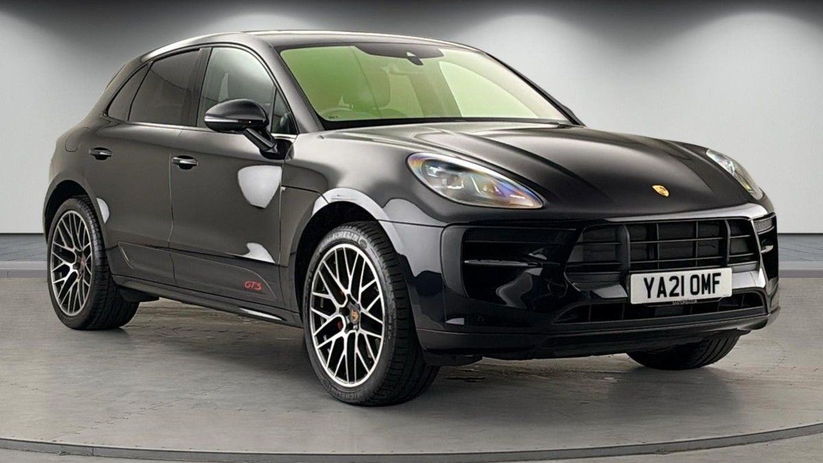 Porsche Macan Sticky Header Image
