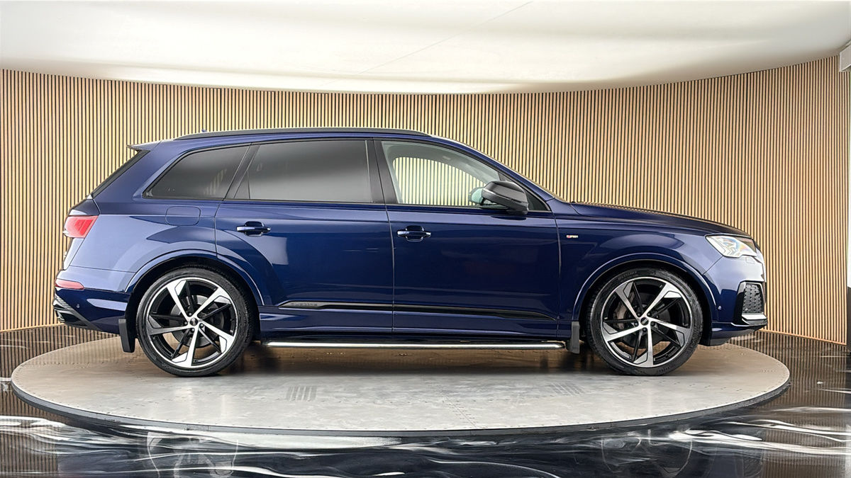 Audi Q7 Image 16