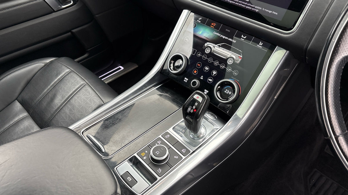 Land Rover Range Rover Sport Image 18