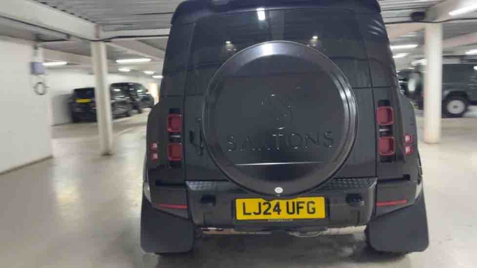More views of Land Rover Defender 110