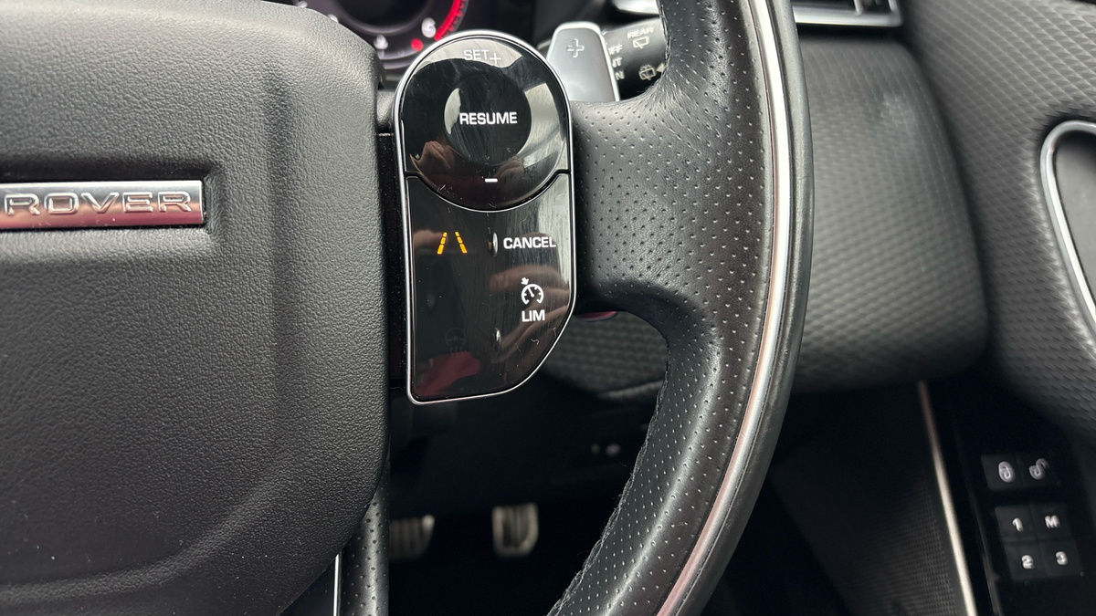 Land Rover Range Rover Velar Image 14